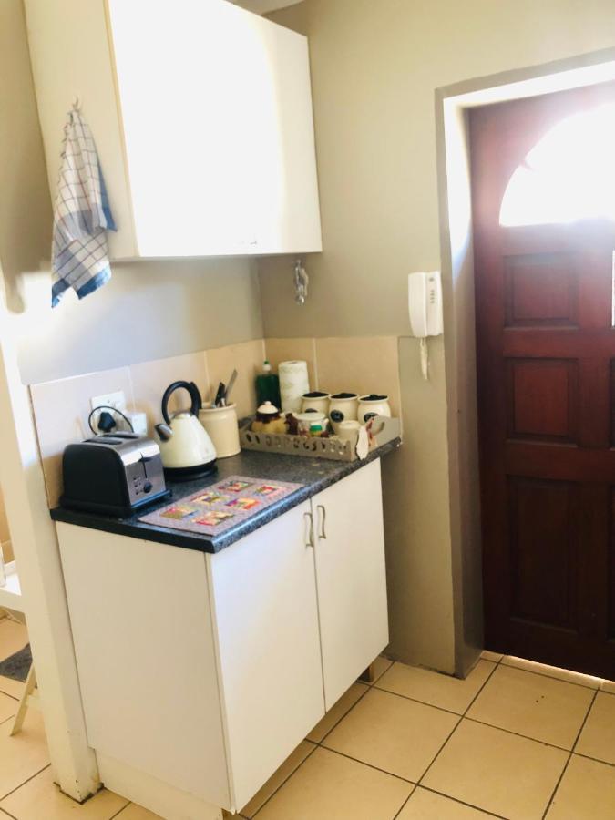 Cozy Guest Suite With Private Access Roodepoort Ngoại thất bức ảnh